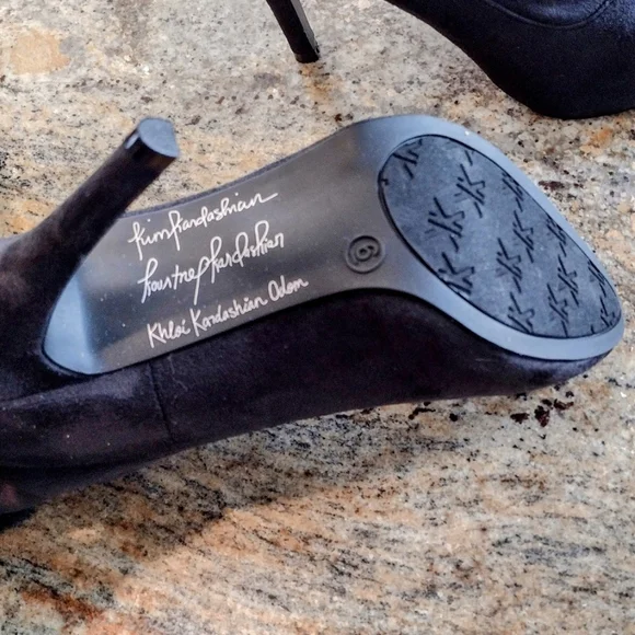 Kardashian Black Suede Faux Fur Heel Booties New in Box 6 - Picture 2 of 3